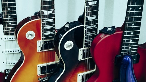 パガニーニを弾く現代のギタリストたち